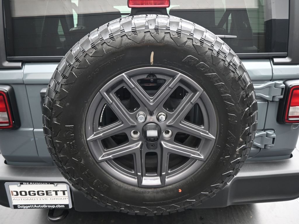 New 2026 Anvil Clear-Coat Exterior Paint Jeep Sport S image 29