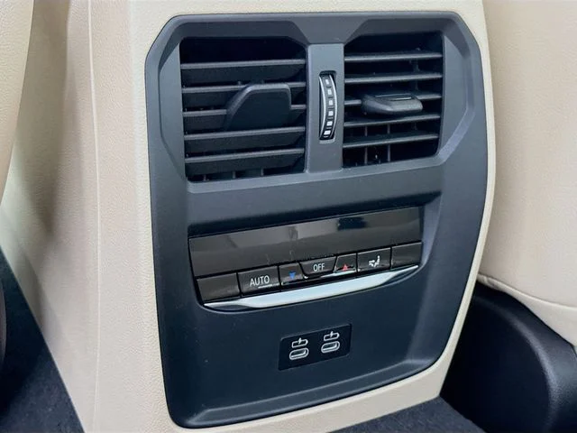 2025 BMW 3 Series 330i - Photo 26