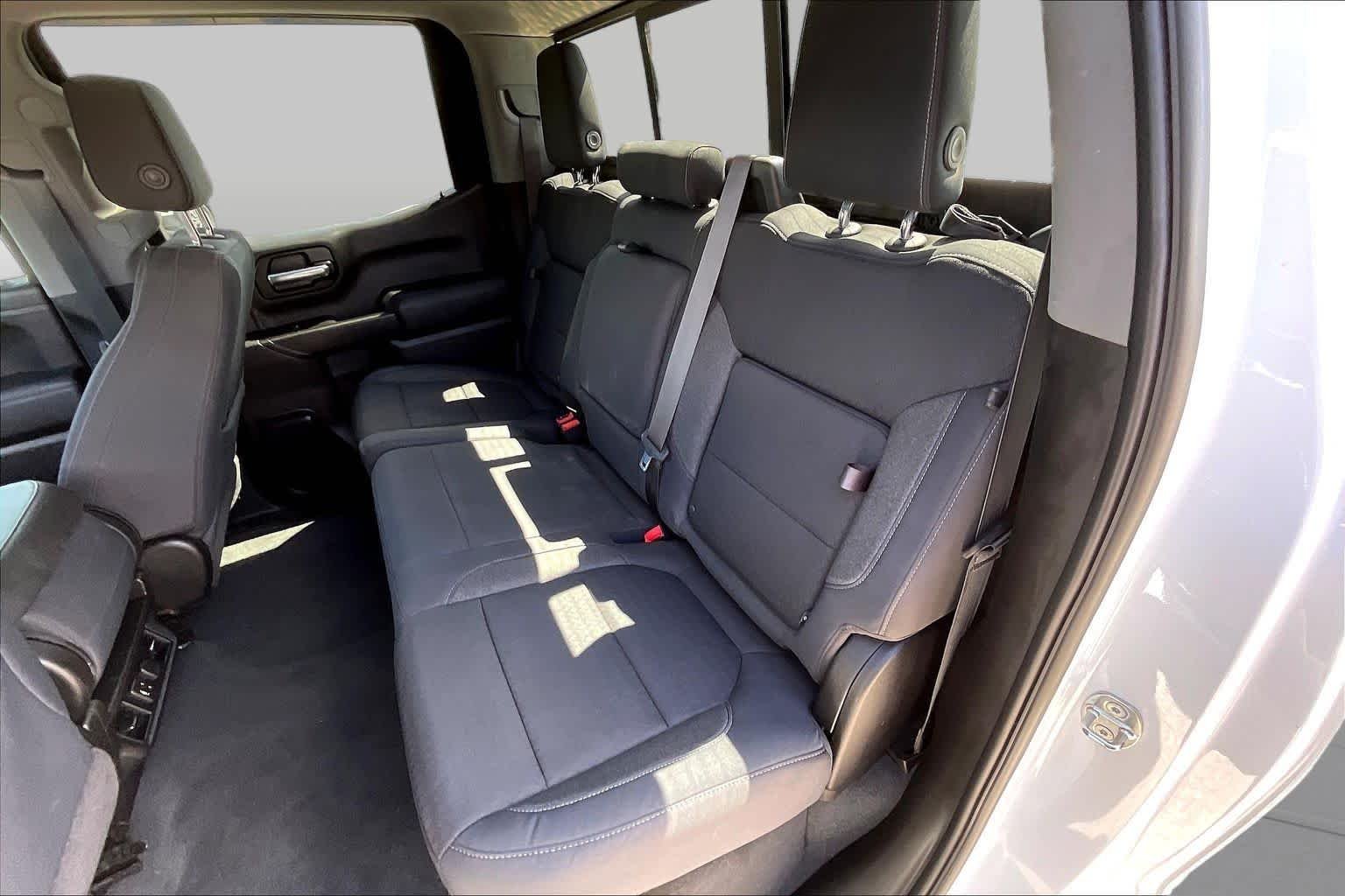 Used 2019 Summit White Chevrolet LT image 20
