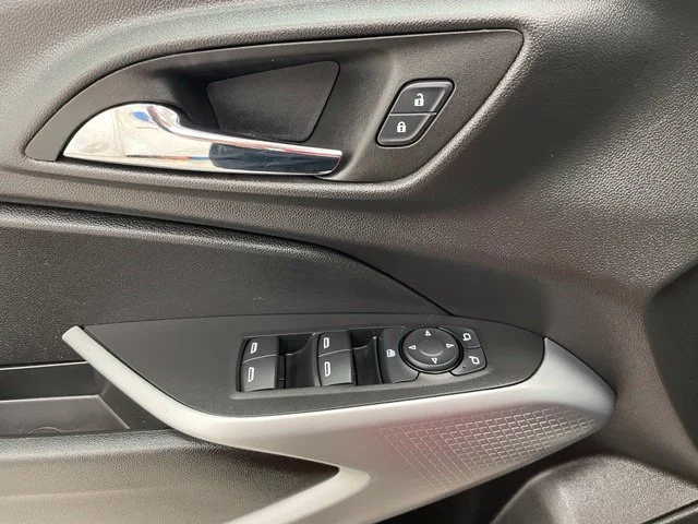 Certified Used 2024 Green Chevrolet  image 12