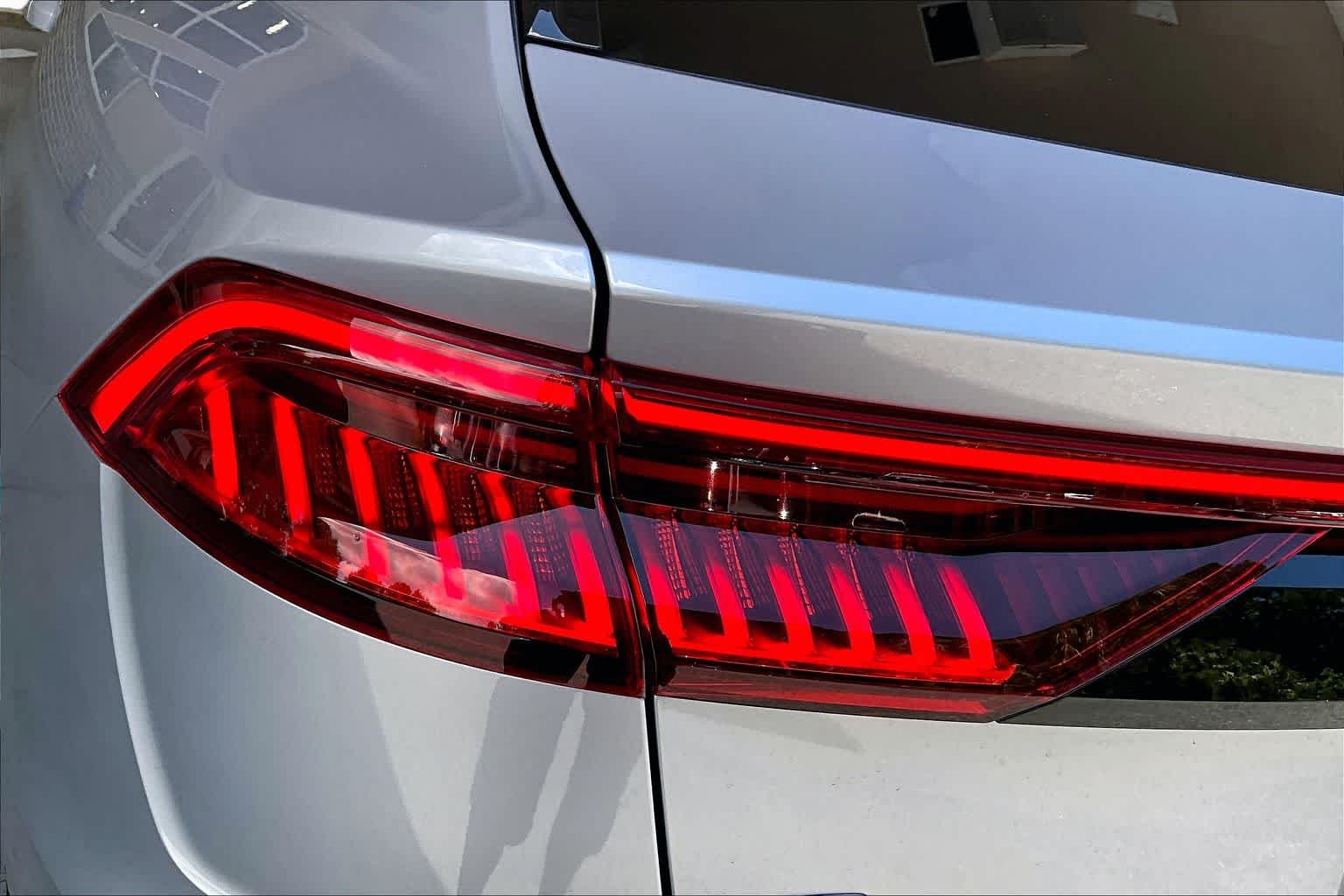Used 2022 Florett Silver Metallic Audi Premium Plus image 29