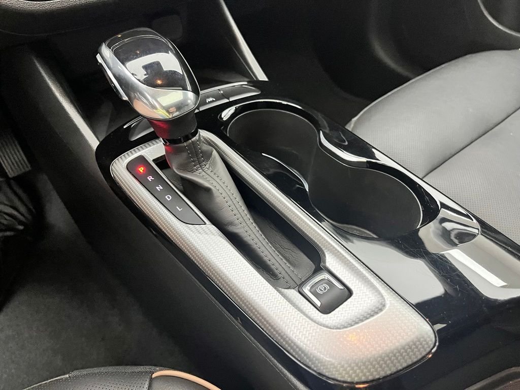 Used 2024 Ebony Twilight Metallic Buick Avenir image 30