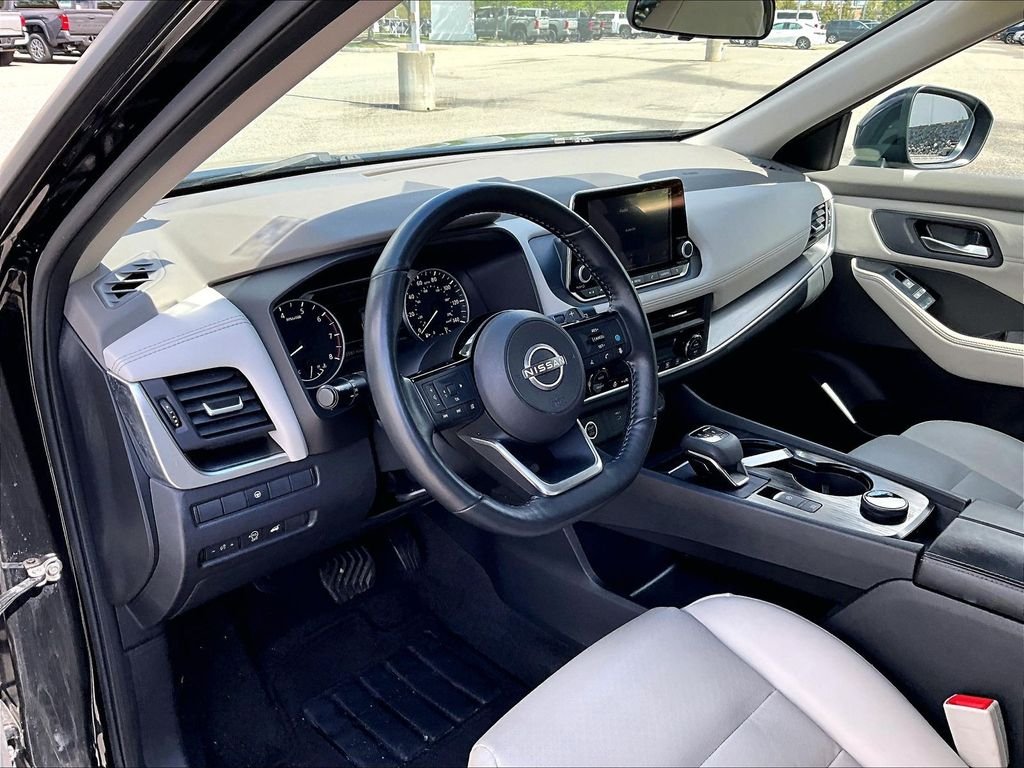 Used 2023 Black Nissan SV image 8