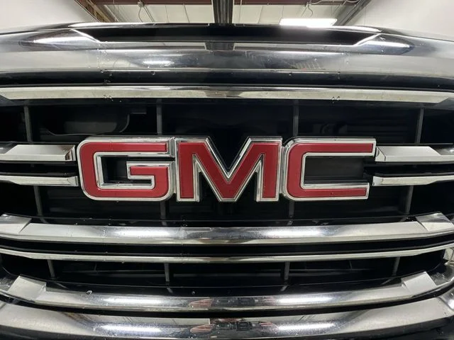Used 2018 Black GMC SLT image 29