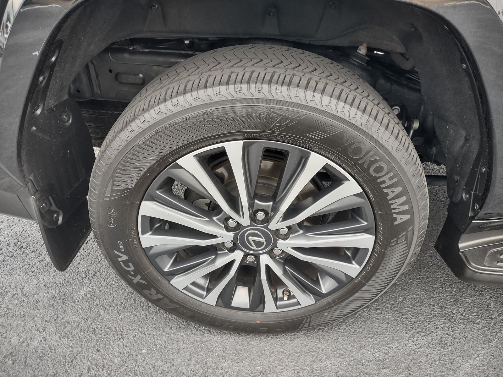Used 2023 Black Lexus 600 Premium image 28