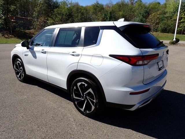 2023 Mitsubishi Outlander PHEV SE photo 2