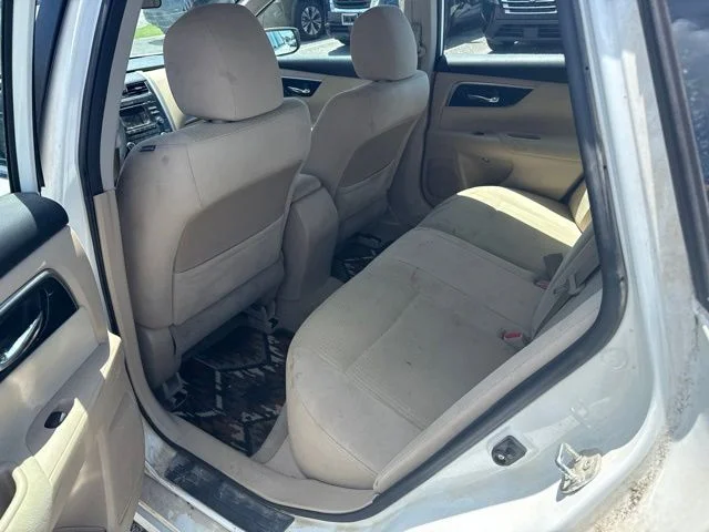 Used 2014 White Nissan 2.5 SV image 15