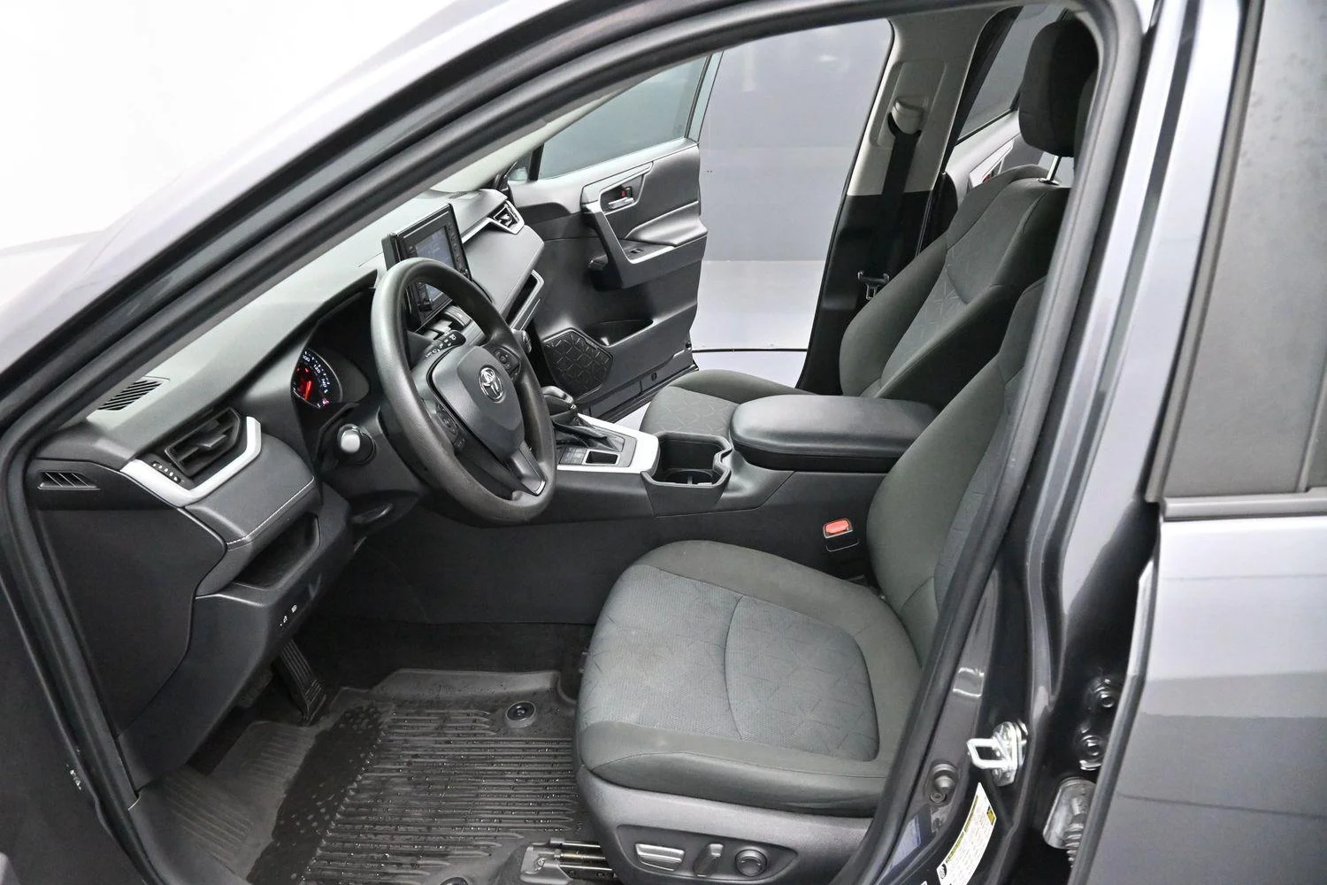 Used 2022 Magnetic Gray Metallic Toyota XLE image 11
