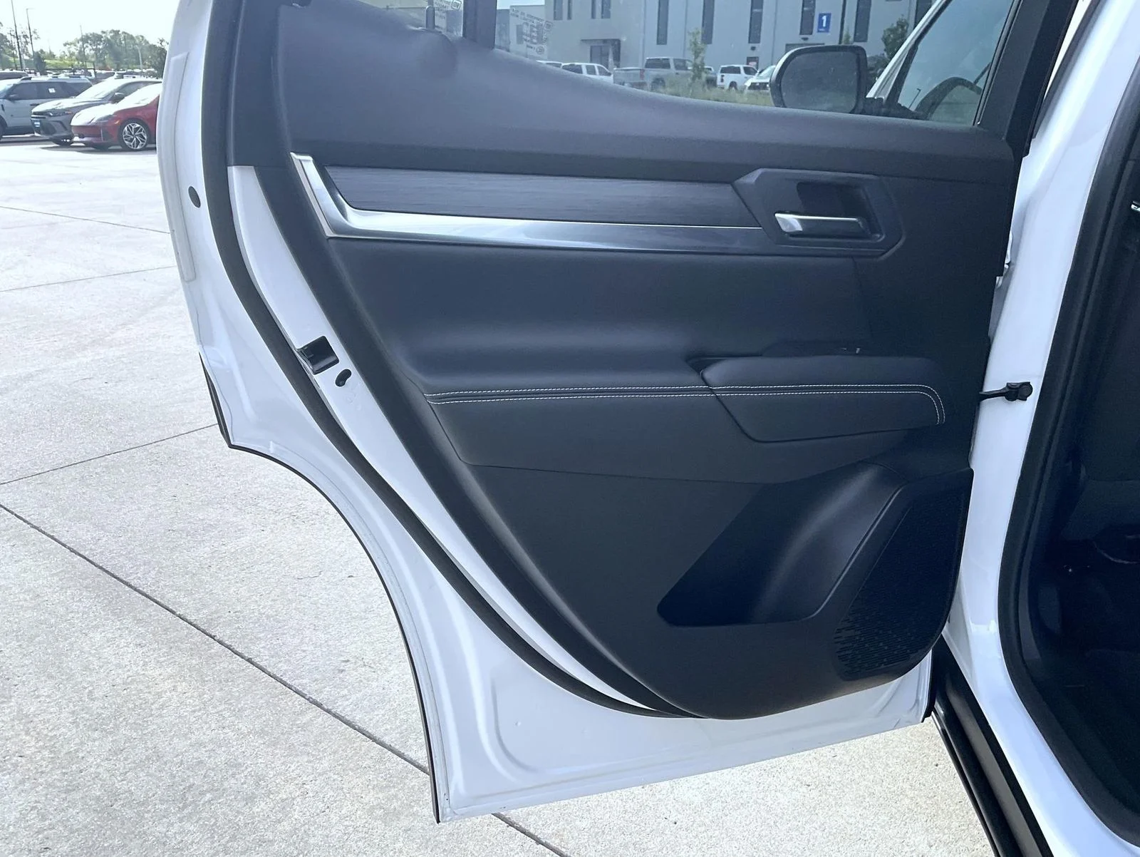 Used 2026 White GMC Elevation image 18