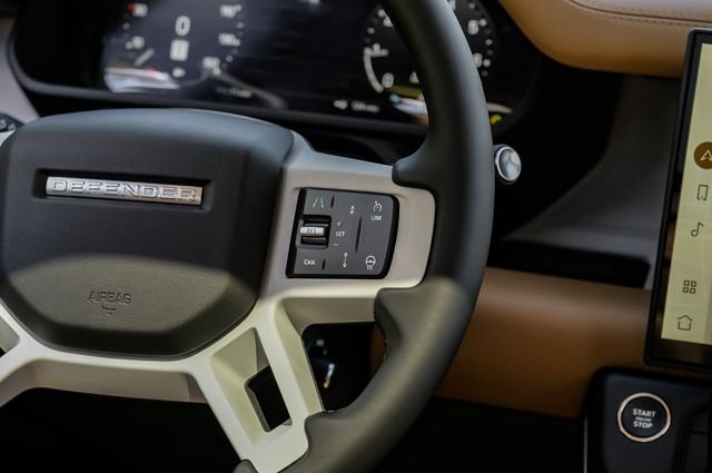 New 2026 Fuji White Land Rover S image 25