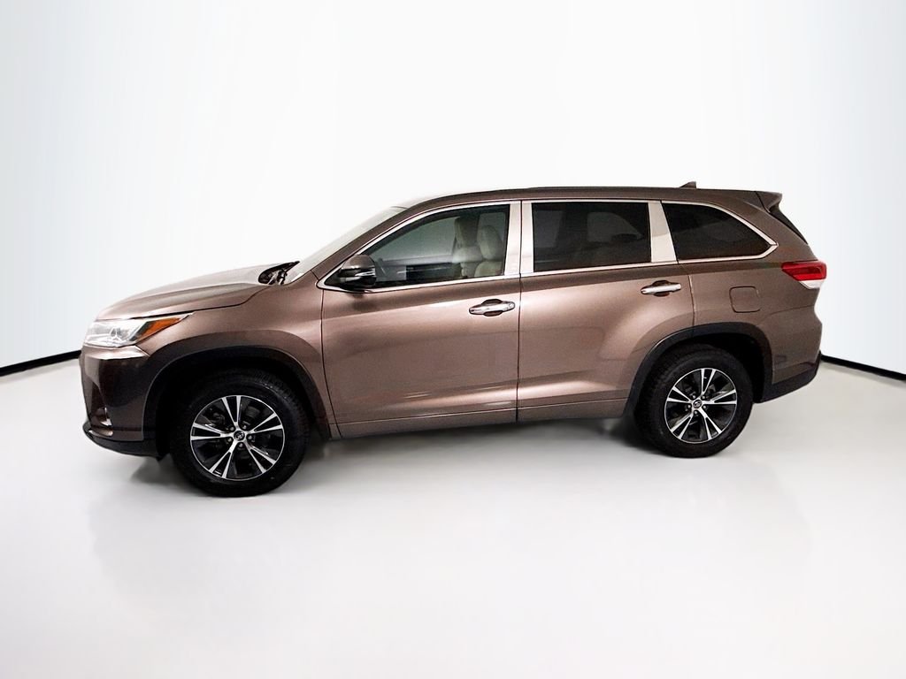 Used 2018 Walnut Toyota LE Plus image 8