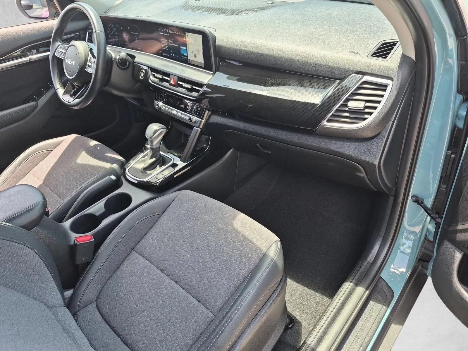 Used 2024 Pluton Blue/Black Roof Kia S image 22