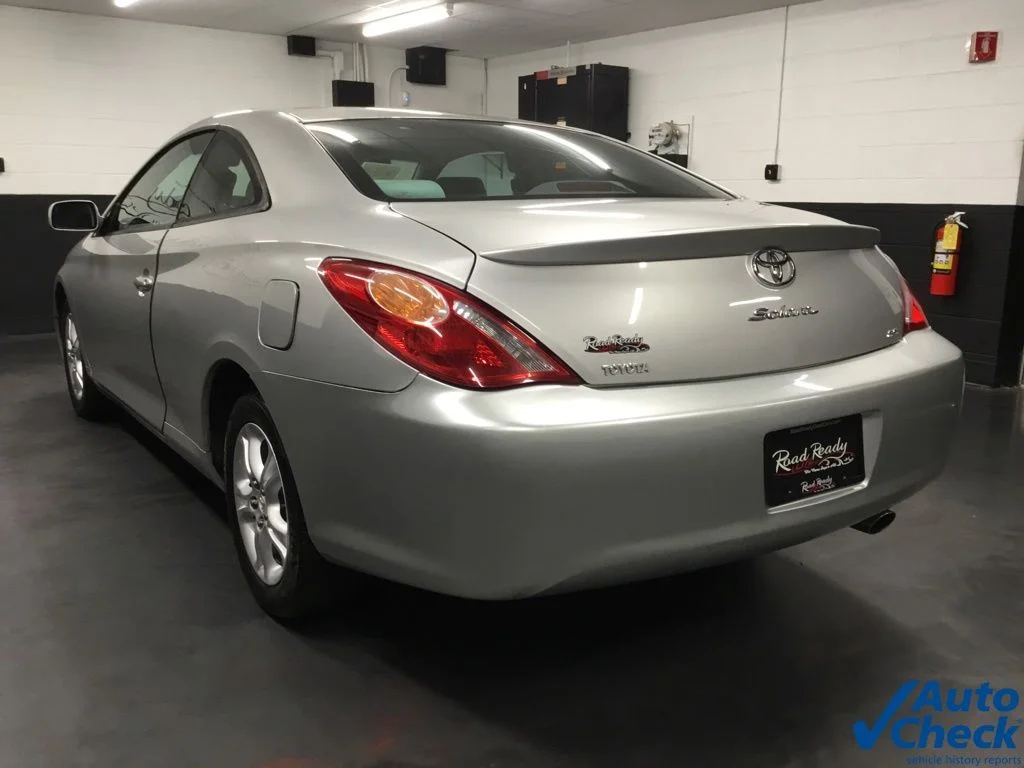 Used 2006 Beige Toyota SE image 8