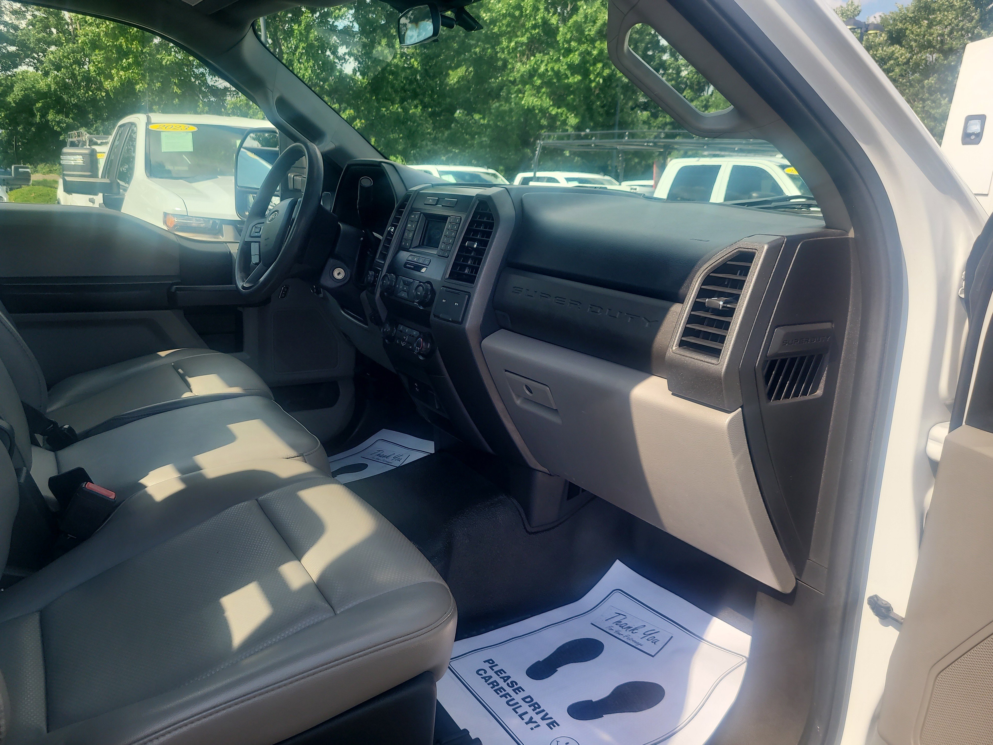 Used 2020 Oxford White Ford XL image 9