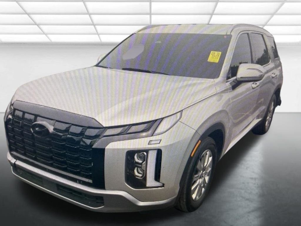 Used 2025 Silver Hyundai SEL image 4