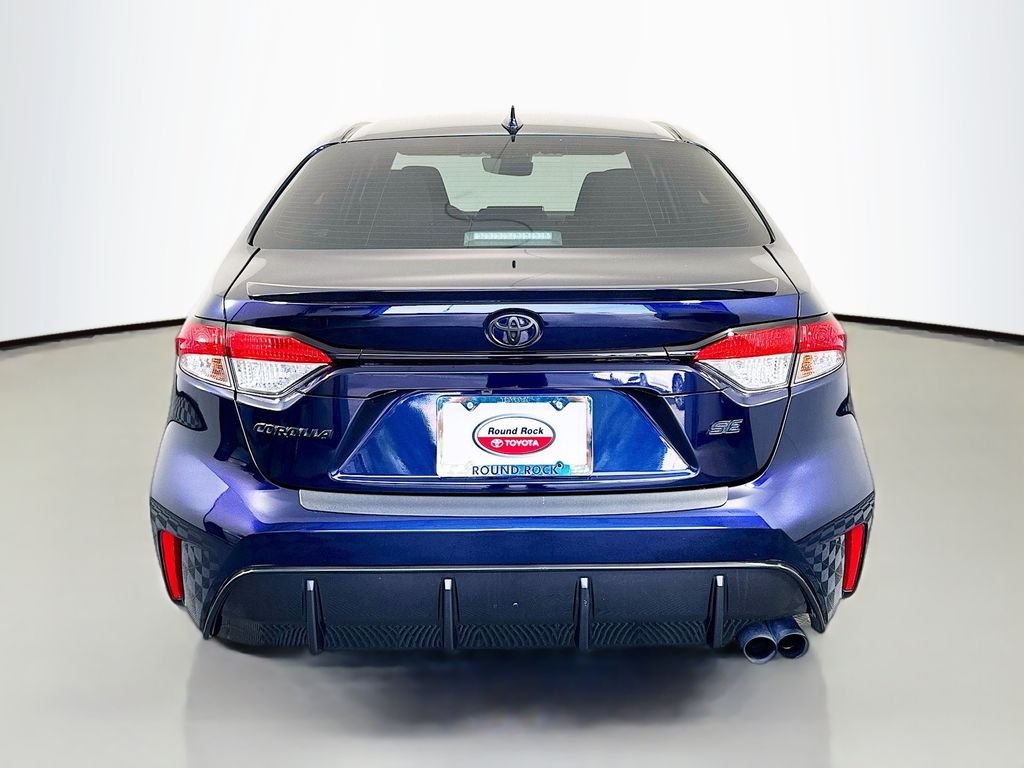 Used 2024  Toyota SE image 6