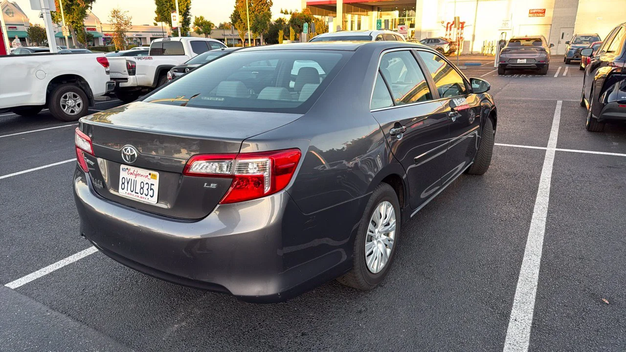 Used 2014 Gray Toyota LE image 2