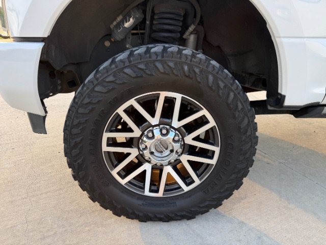 Used 2019 White Ford LARIAT image 10