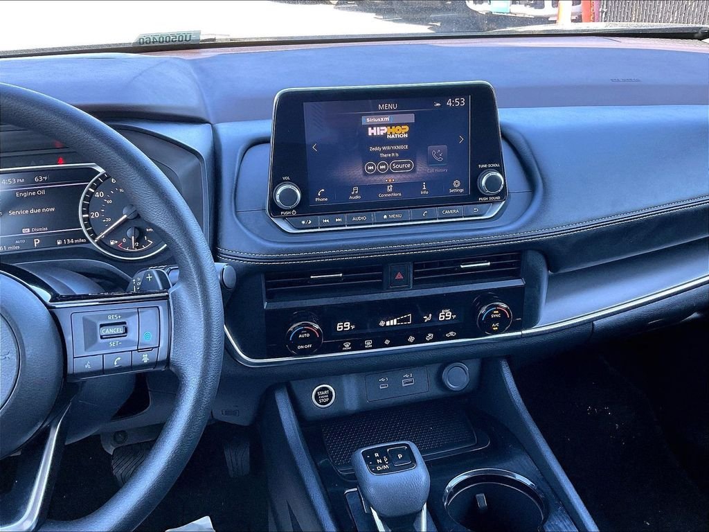 Used 2023 Gray Nissan SV image 18