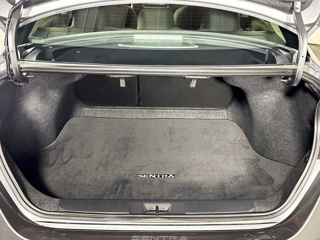 Used 2022 Gray Nissan SR image 19