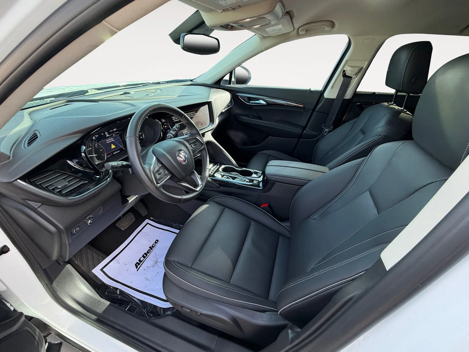 Used 2023 Summit White Buick Essence image 18