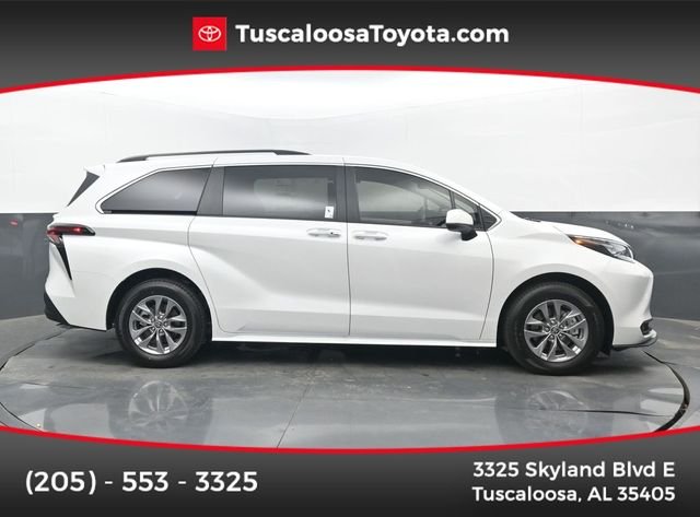 2026 Toyota Sienna XLE 8-Passenger Hybrid FWD's photo