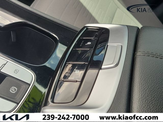Used 2022 Phantom Black Hyundai SEL image 29