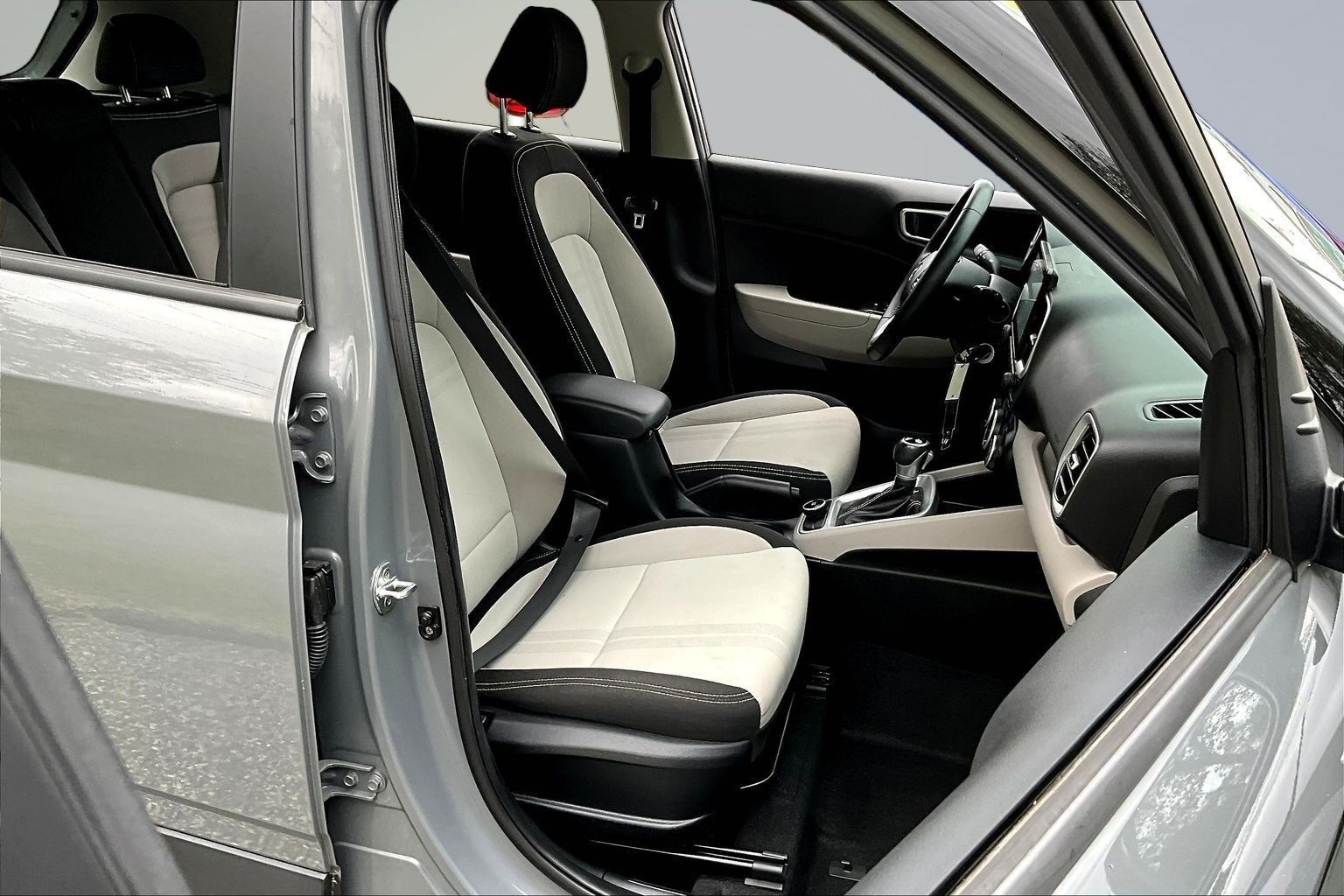 Used 2021 Gray Hyundai SEL image 25