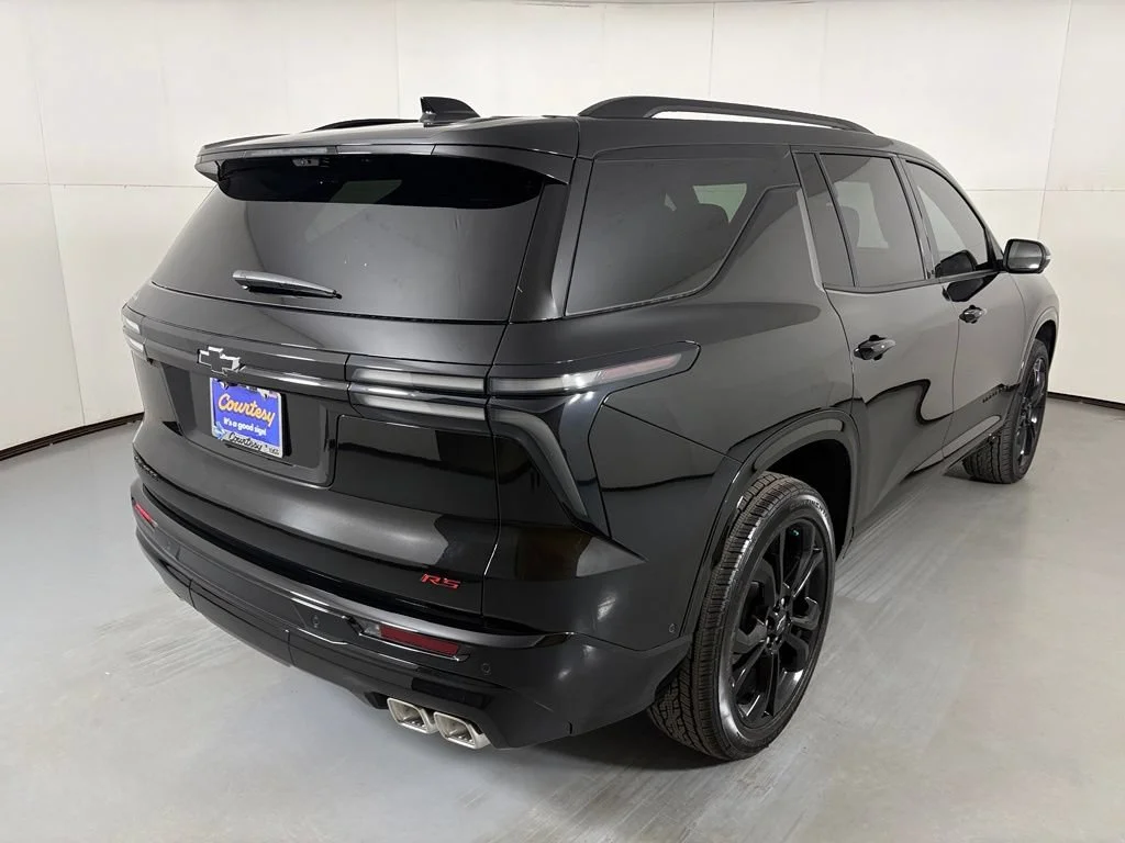 2027 Chevrolet Traverse RS - Photo 10