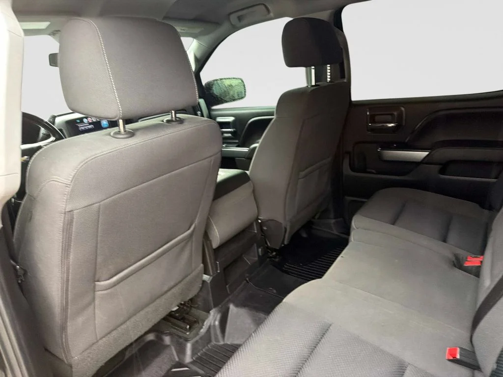 Used 2018 Black Chevrolet LT image 15