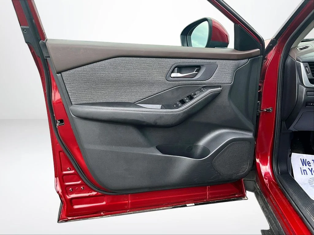 Used 2023 Red Nissan SV image 22