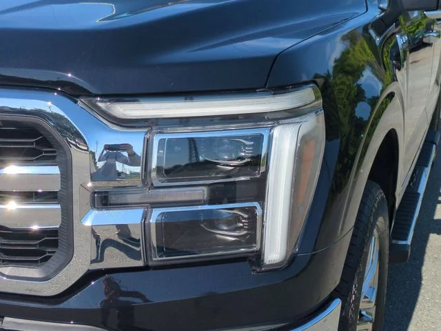 Used 2024 Black Ford Lariat image 9