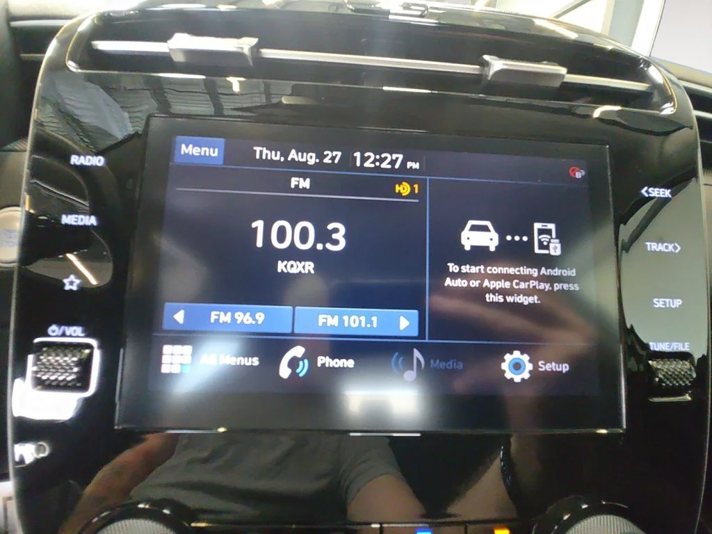 Used 2023 Silver Hyundai SEL image 21