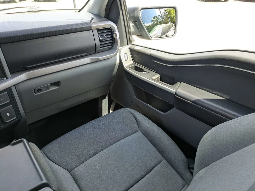 Used 2025 Gray Ford XLT image 17
