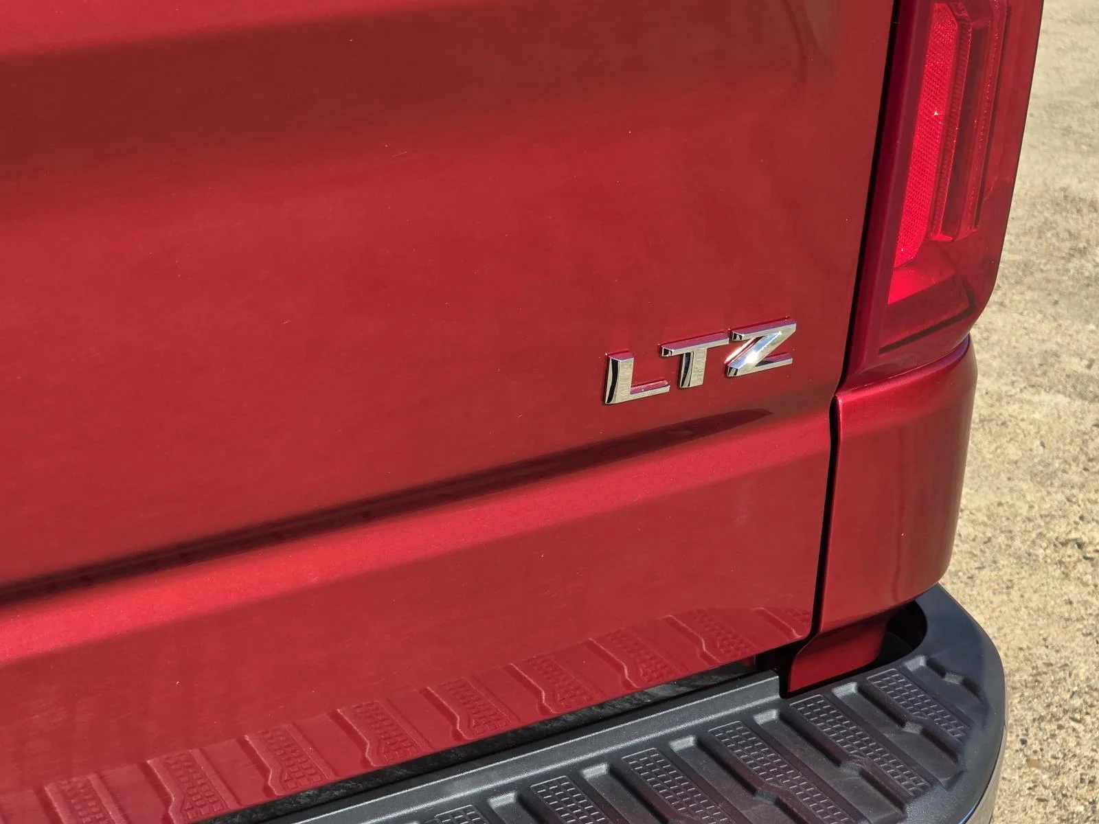 Used 2023 RADIANT RED TINTCOAT CHEVROLET LTZ image 9
