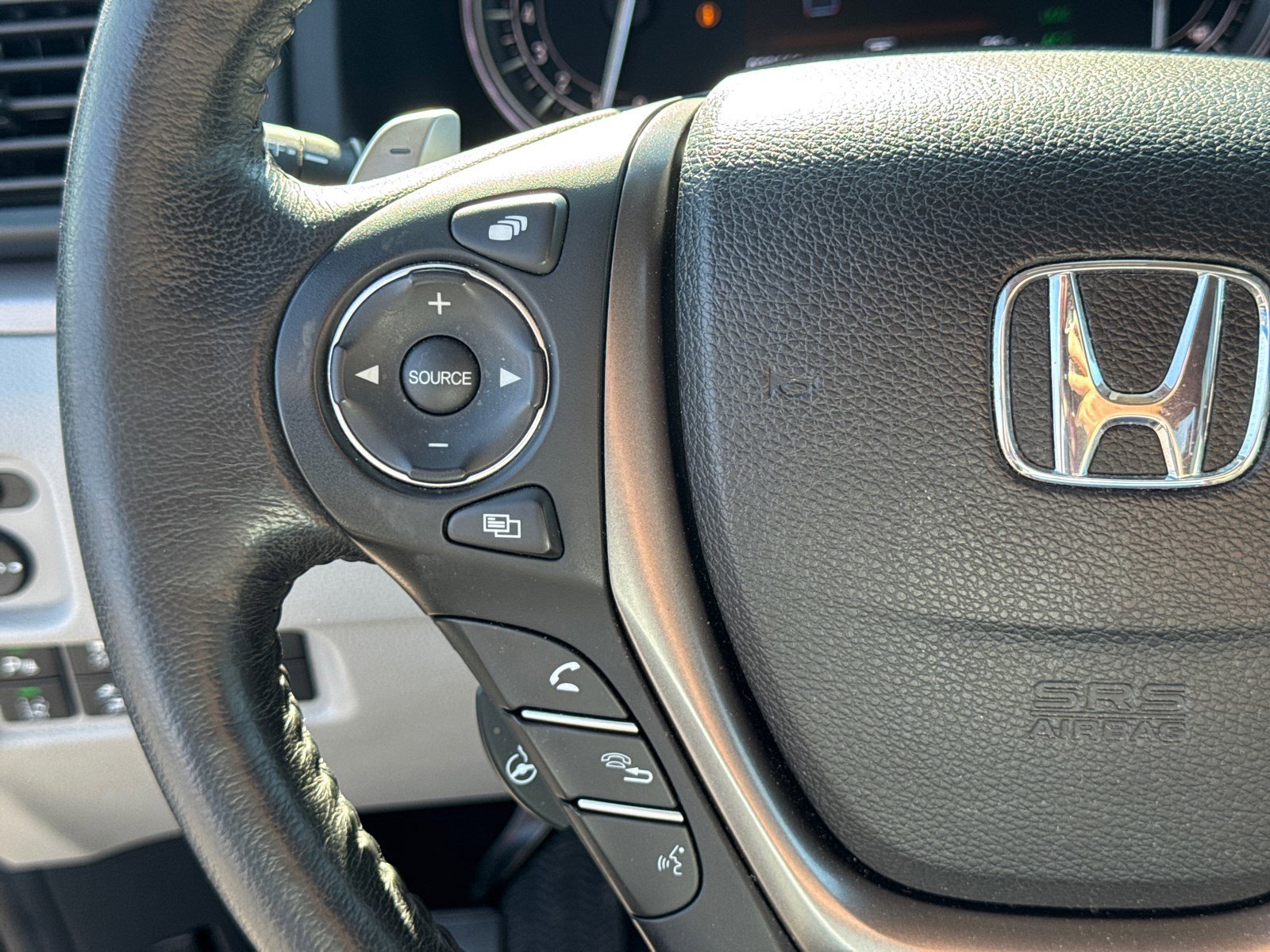Used 2023 Pacific Pewter Metallic Honda RTL-E image 25