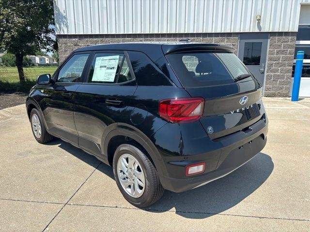 New 2026 Onyx Black Hyundai SE image 40