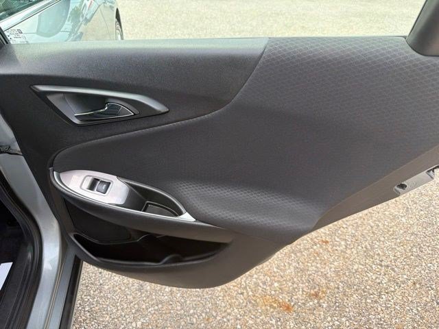Used 2024 Sterling Gray Metallic Chevrolet LT image 17