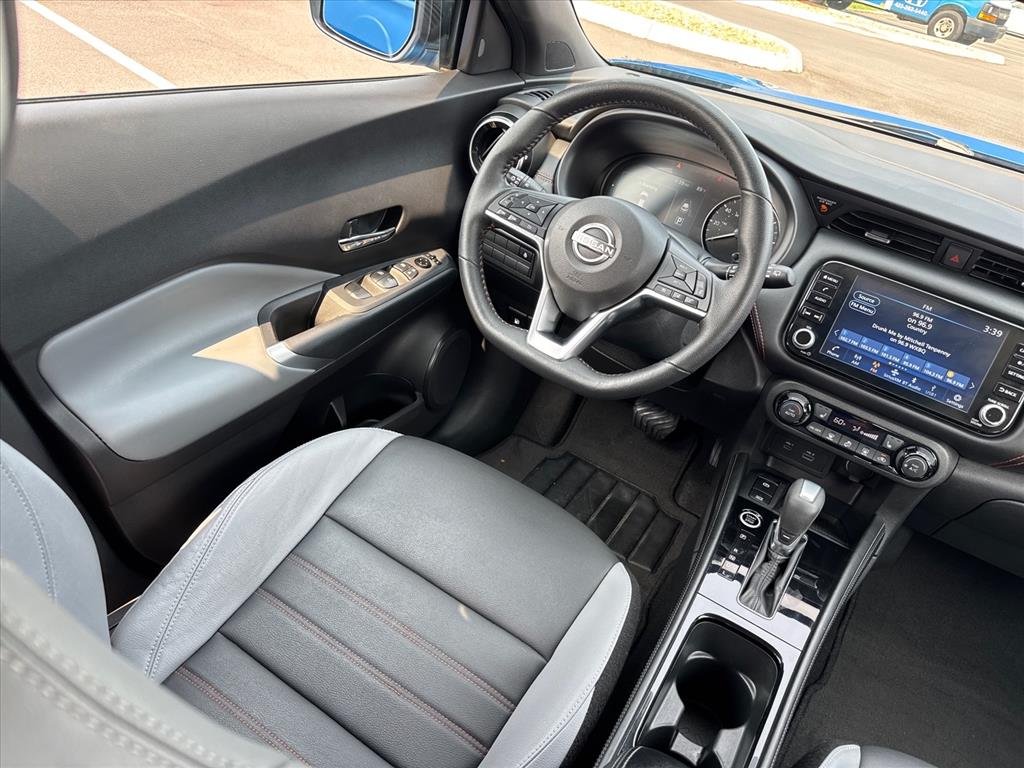 Used 2023 Electric Blue Metallic/Super Black Nissan SR image 12