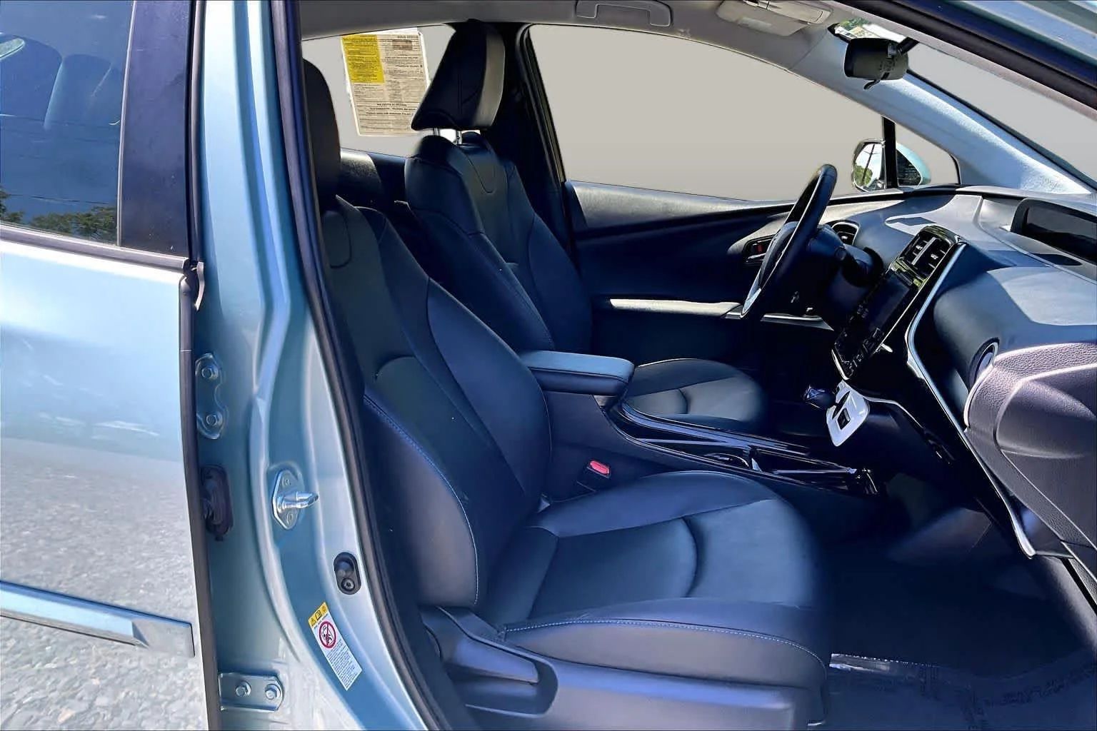 Used 2017 Sea Glass Pearl Toyota Three Touring image 9