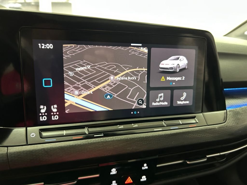 Used 2022 White Volkswagen Autobahn image 25