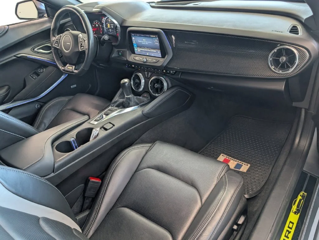 Used 2021 Gray Chevrolet 3LT image 13