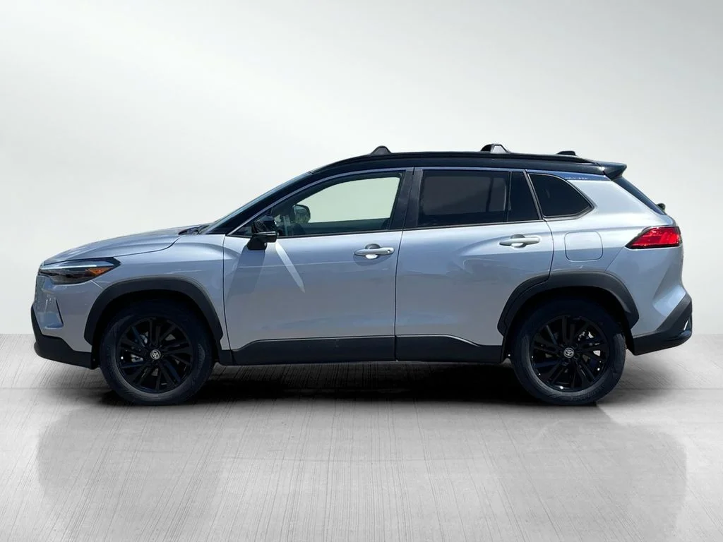 New 2026 Sonic Silver/Jet Black Toyota Hybrid XSE image 6