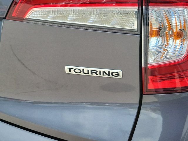 Used 2019 Modern Steel Metallic Honda Touring image 10