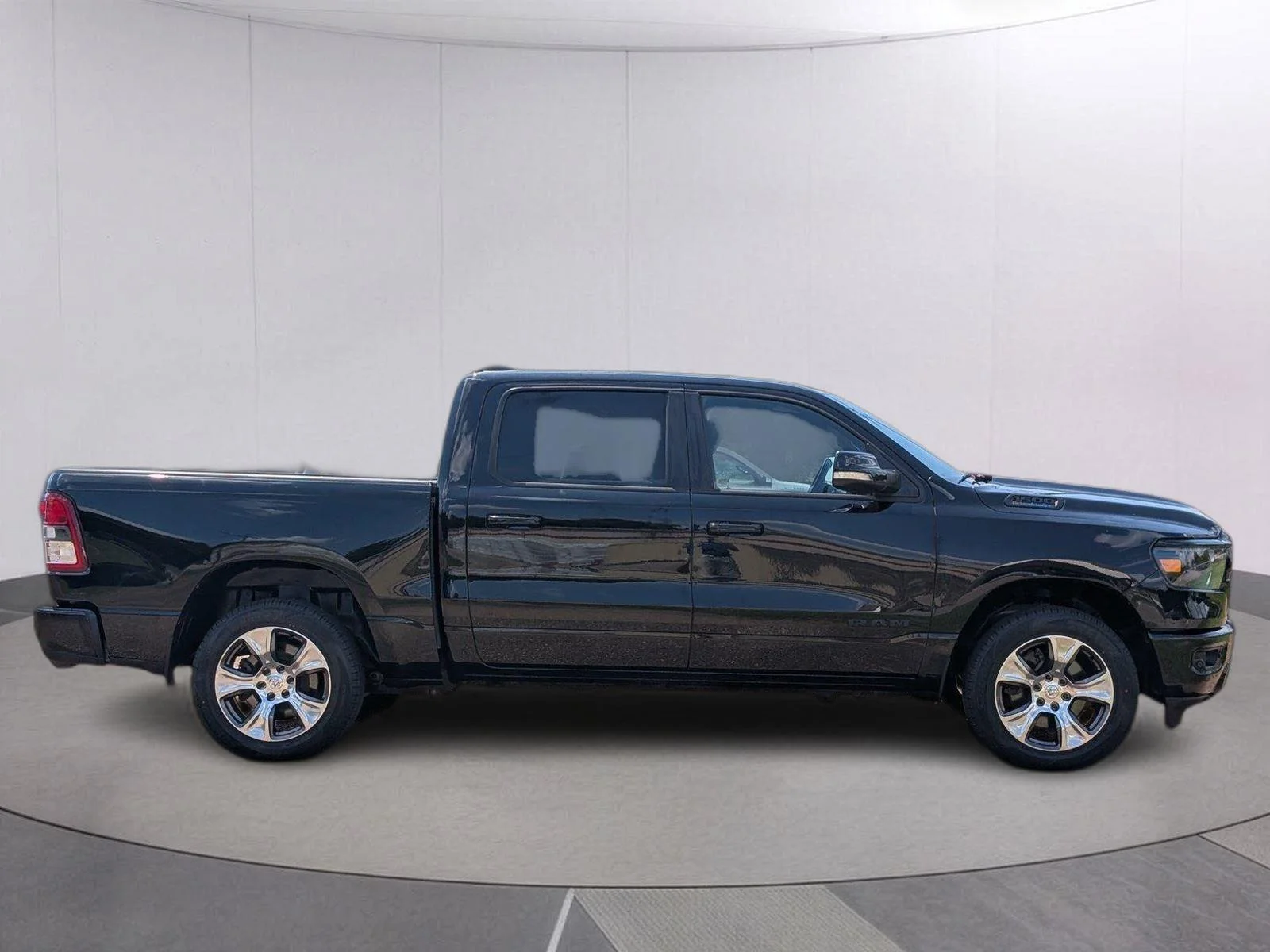 Used 2021 Diamond Black Crystal Pearlcoat Ram Big Horn image 7