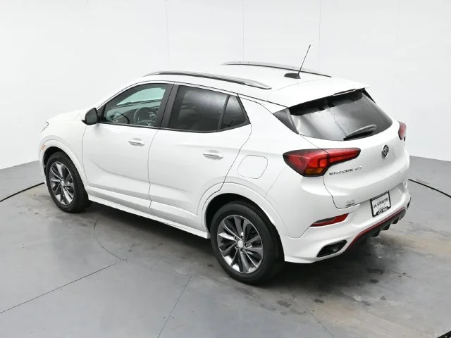 Used 2021 WHITE FROST TRICOAT Buick Preferred image 34