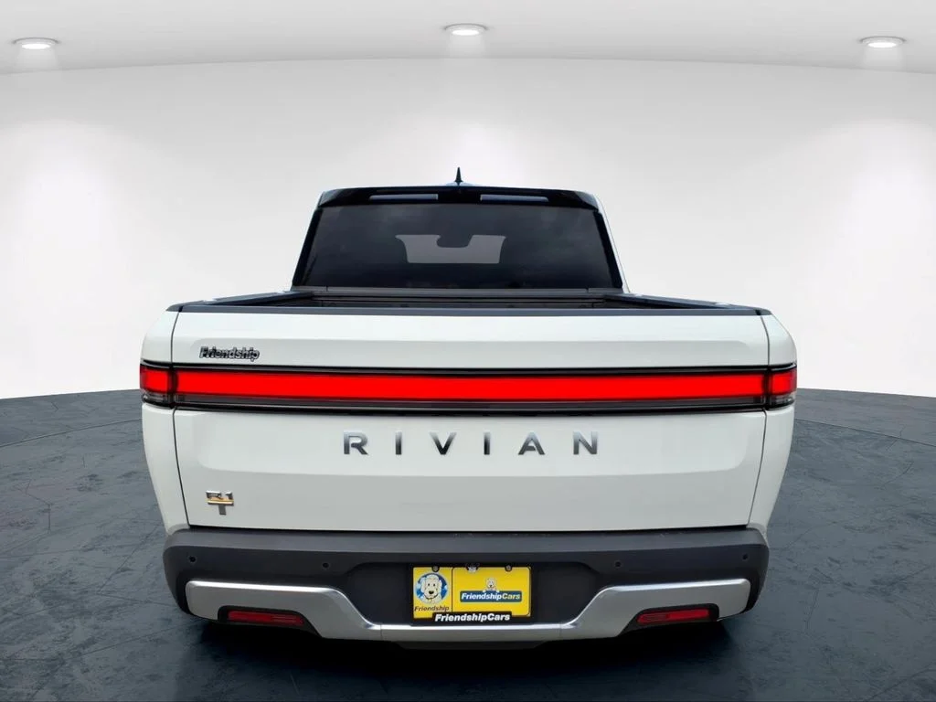 Used 2022 White Rivian Adventure image 7