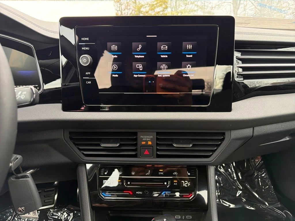 New 2026  Volkswagen 1.5T Sport image 19