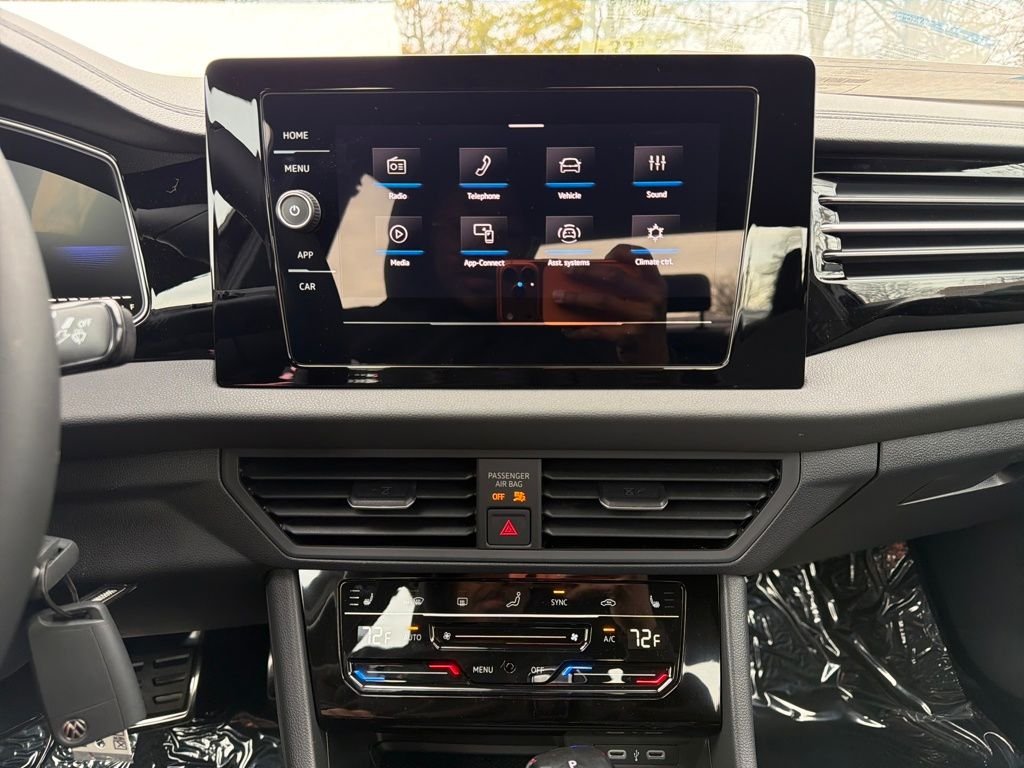 New 2026  Volkswagen 1.5T Sport image 19