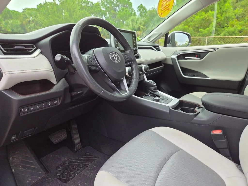 Certified Used 2020 Silver Toyota Limited image 26